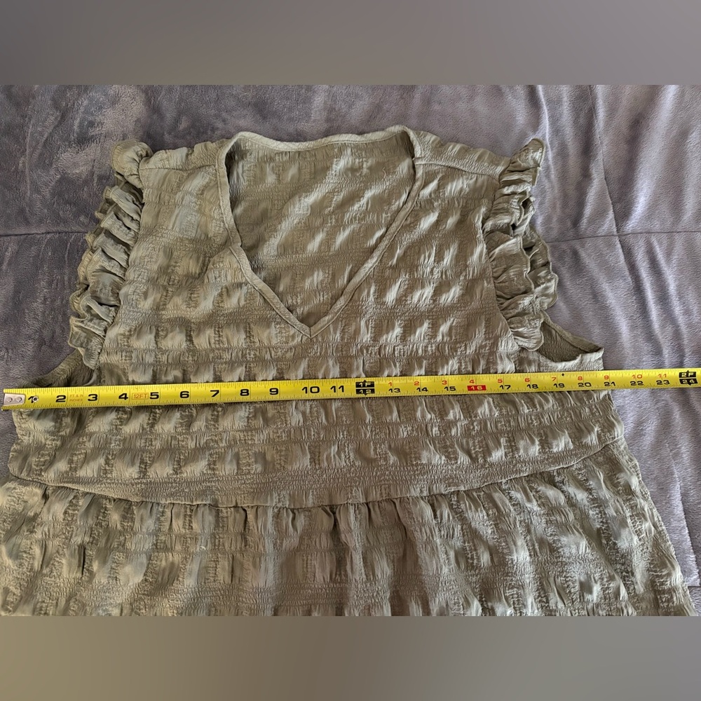 Textured Dress - Picture 3 of 3